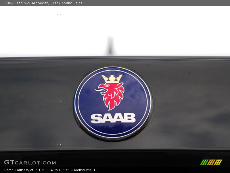 Black / Sand Beige 2004 Saab 9-5 Arc Sedan