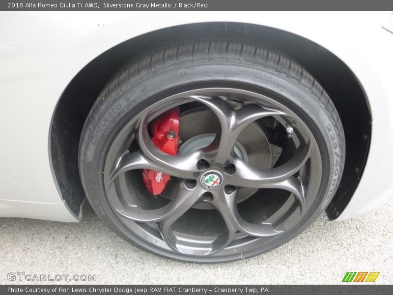 Silverstone Gray Metallic / Black/Red 2018 Alfa Romeo Giulia Ti AWD
