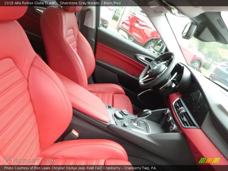 Silverstone Gray Metallic / Black/Red 2018 Alfa Romeo Giulia Ti AWD