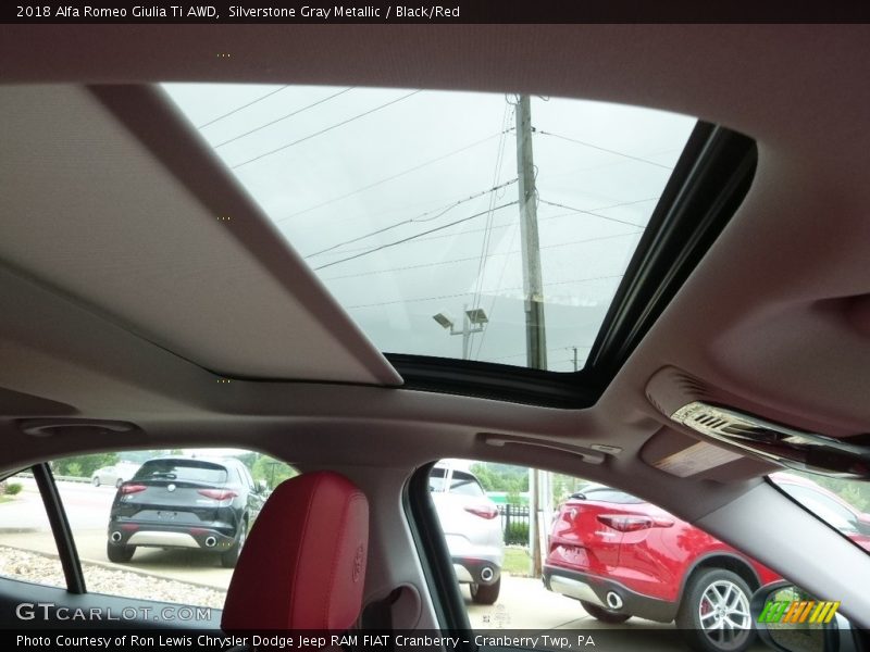 Silverstone Gray Metallic / Black/Red 2018 Alfa Romeo Giulia Ti AWD