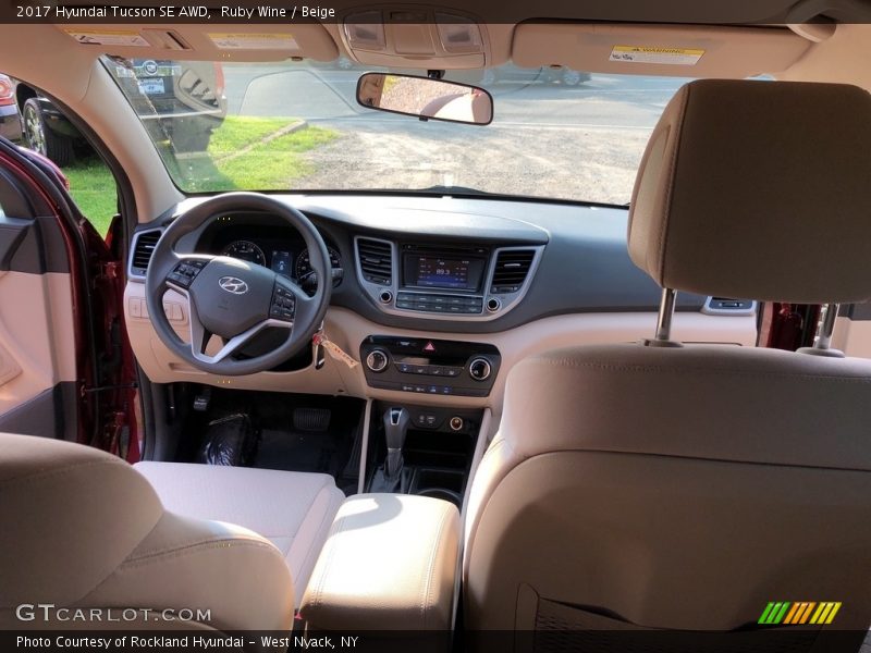 Ruby Wine / Beige 2017 Hyundai Tucson SE AWD