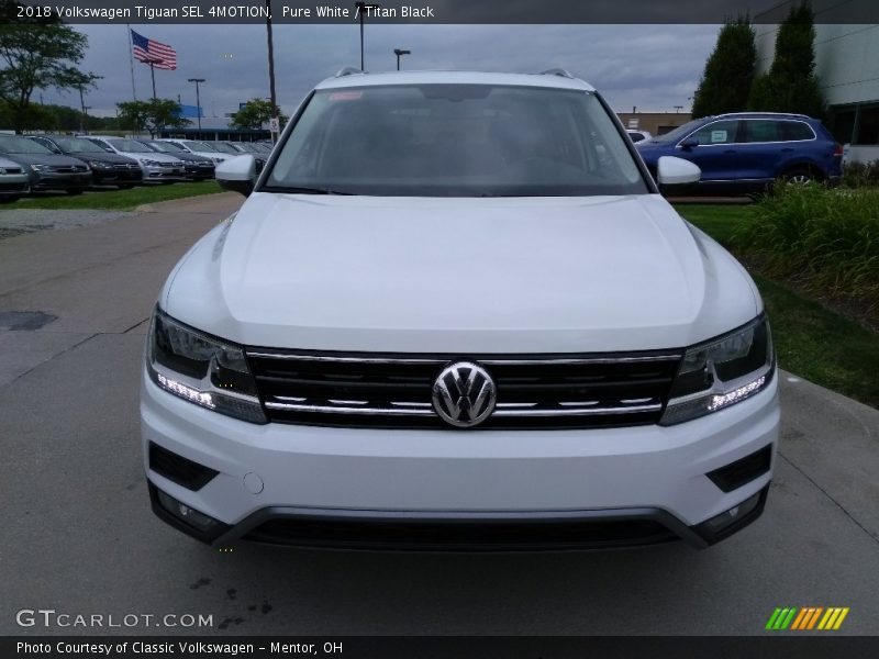 Pure White / Titan Black 2018 Volkswagen Tiguan SEL 4MOTION