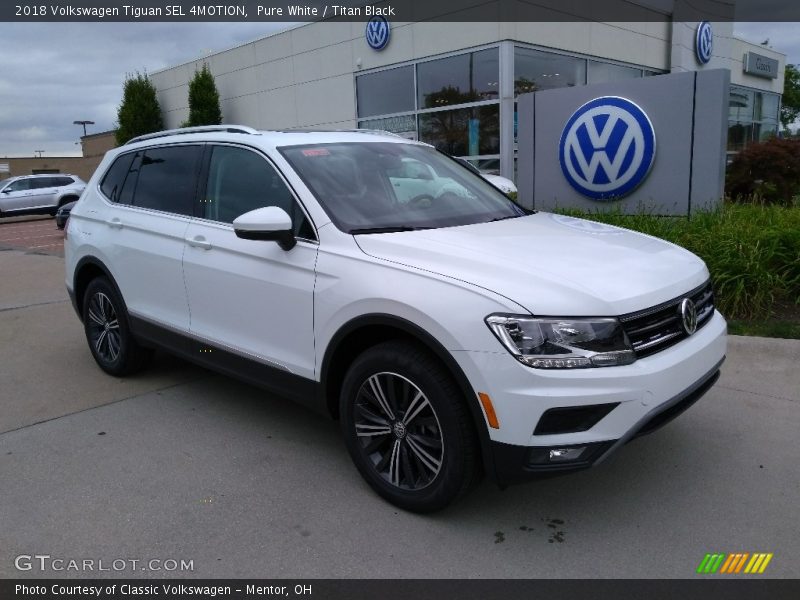 Pure White / Titan Black 2018 Volkswagen Tiguan SEL 4MOTION