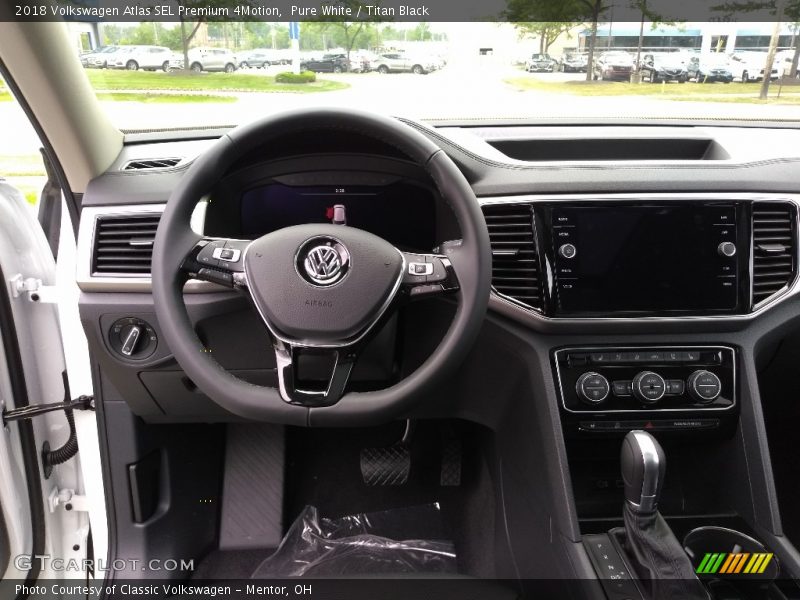 Pure White / Titan Black 2018 Volkswagen Atlas SEL Premium 4Motion