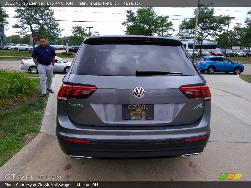 Platinum Gray Metallic / Titan Black 2018 Volkswagen Tiguan S 4MOTION