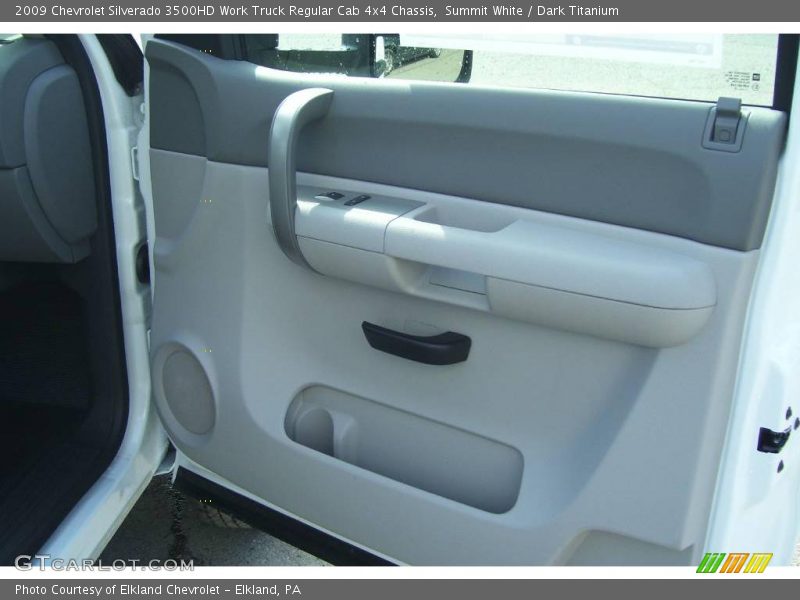 Summit White / Dark Titanium 2009 Chevrolet Silverado 3500HD Work Truck Regular Cab 4x4 Chassis