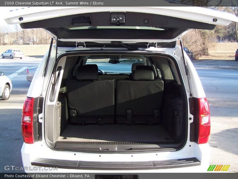Summit White / Ebony 2009 Chevrolet Suburban LT 4x4