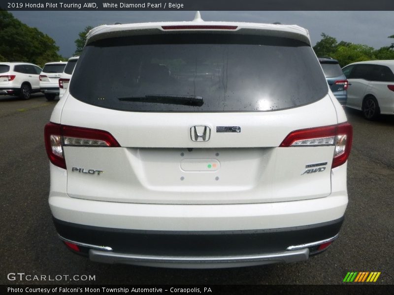 White Diamond Pearl / Beige 2019 Honda Pilot Touring AWD
