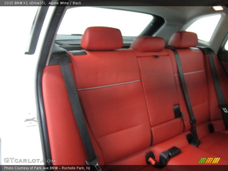 Alpine White / Black 2015 BMW X1 xDrive35i
