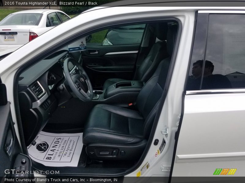 Blizzard Pearl / Black 2016 Toyota Highlander XLE