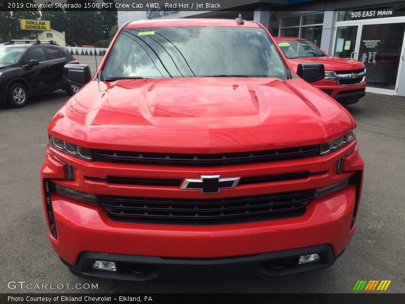 Red Hot / Jet Black 2019 Chevrolet Silverado 1500 RST Crew Cab 4WD