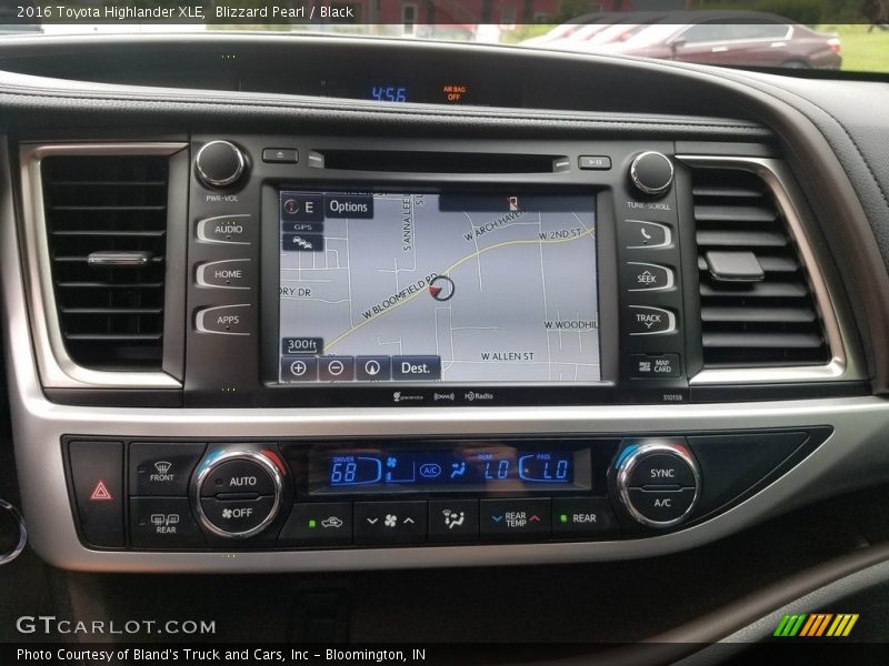 Blizzard Pearl / Black 2016 Toyota Highlander XLE