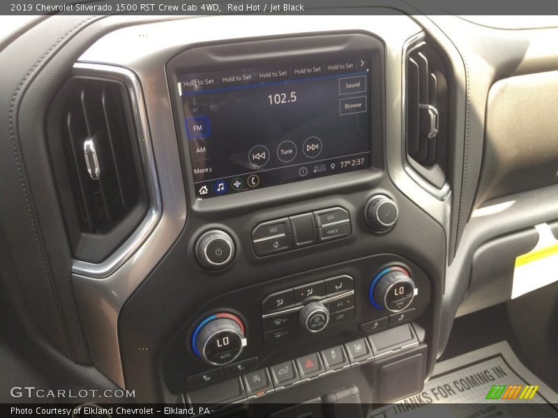 Controls of 2019 Silverado 1500 RST Crew Cab 4WD
