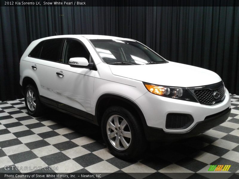 Snow White Pearl / Black 2012 Kia Sorento LX