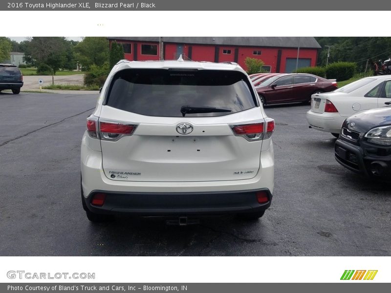 Blizzard Pearl / Black 2016 Toyota Highlander XLE