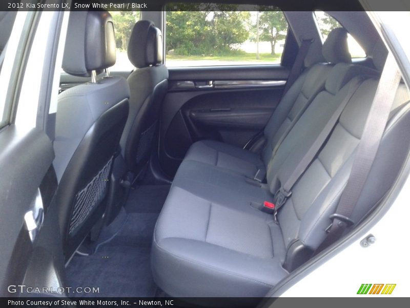 Snow White Pearl / Black 2012 Kia Sorento LX