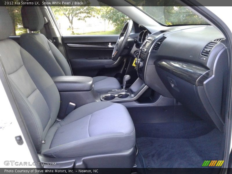 Snow White Pearl / Black 2012 Kia Sorento LX