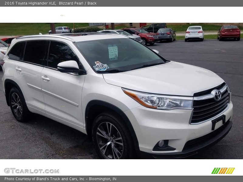 Blizzard Pearl / Black 2016 Toyota Highlander XLE