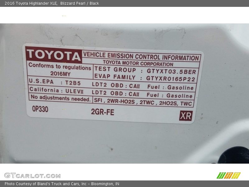 Blizzard Pearl / Black 2016 Toyota Highlander XLE