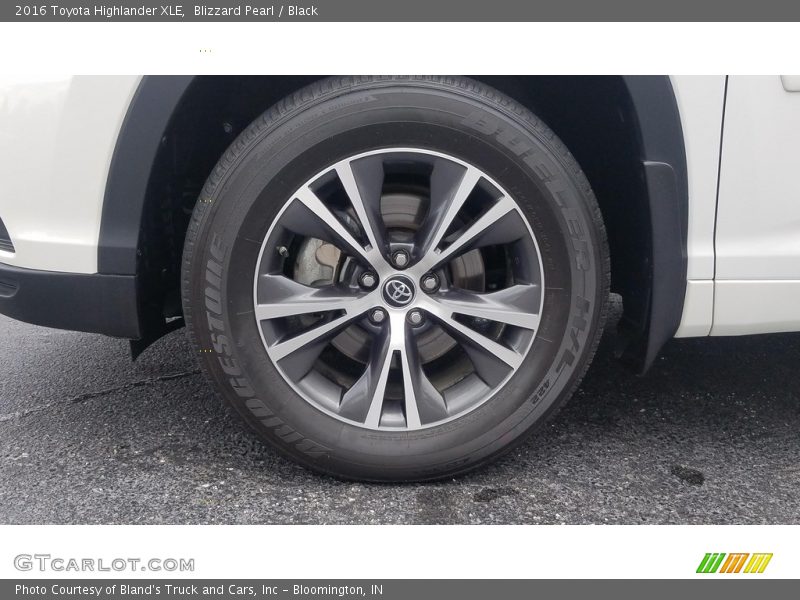 Blizzard Pearl / Black 2016 Toyota Highlander XLE
