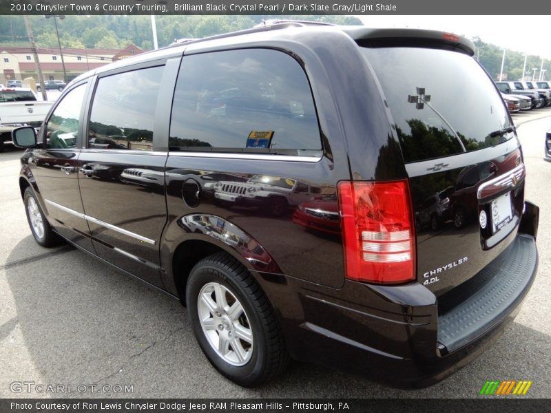 Brilliant Black Crystal Pearl / Dark Slate Gray/Light Shale 2010 Chrysler Town & Country Touring