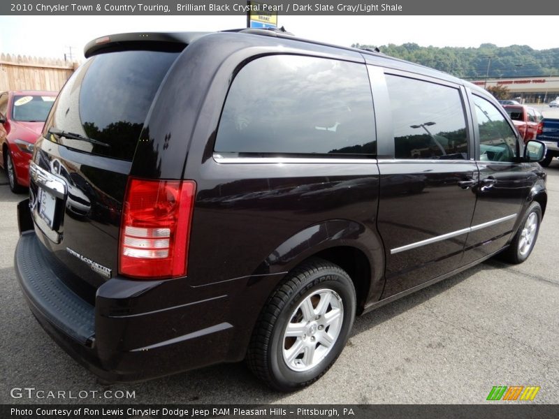 Brilliant Black Crystal Pearl / Dark Slate Gray/Light Shale 2010 Chrysler Town & Country Touring