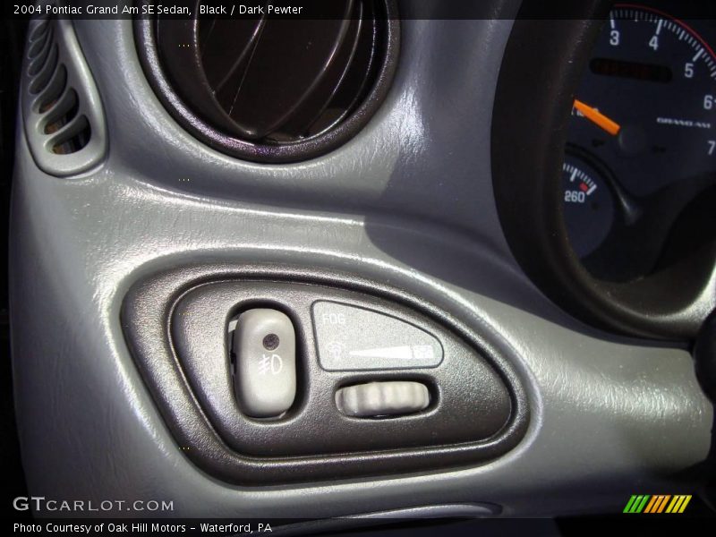 Black / Dark Pewter 2004 Pontiac Grand Am SE Sedan