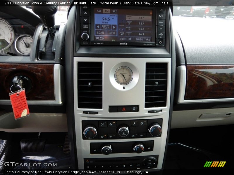 Brilliant Black Crystal Pearl / Dark Slate Gray/Light Shale 2010 Chrysler Town & Country Touring