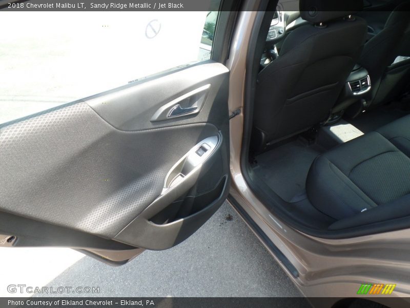 Sandy Ridge Metallic / Jet Black 2018 Chevrolet Malibu LT