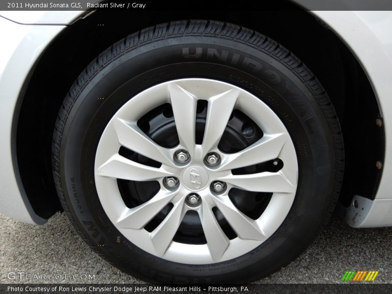 Radiant Silver / Gray 2011 Hyundai Sonata GLS