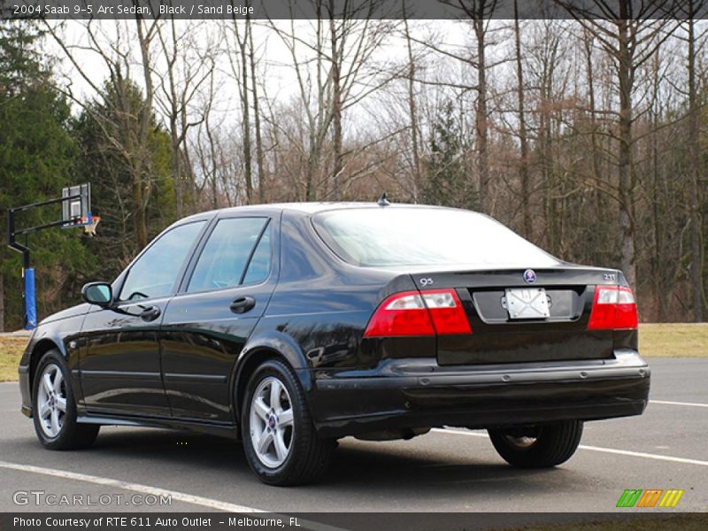 Black / Sand Beige 2004 Saab 9-5 Arc Sedan