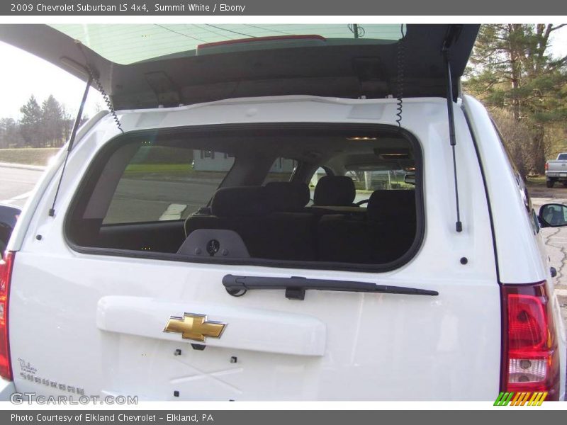 Summit White / Ebony 2009 Chevrolet Suburban LS 4x4
