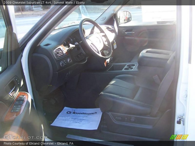 Summit White / Ebony 2009 Chevrolet Suburban LT 4x4
