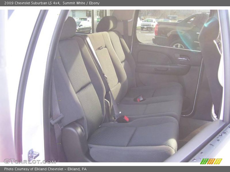 Summit White / Ebony 2009 Chevrolet Suburban LS 4x4