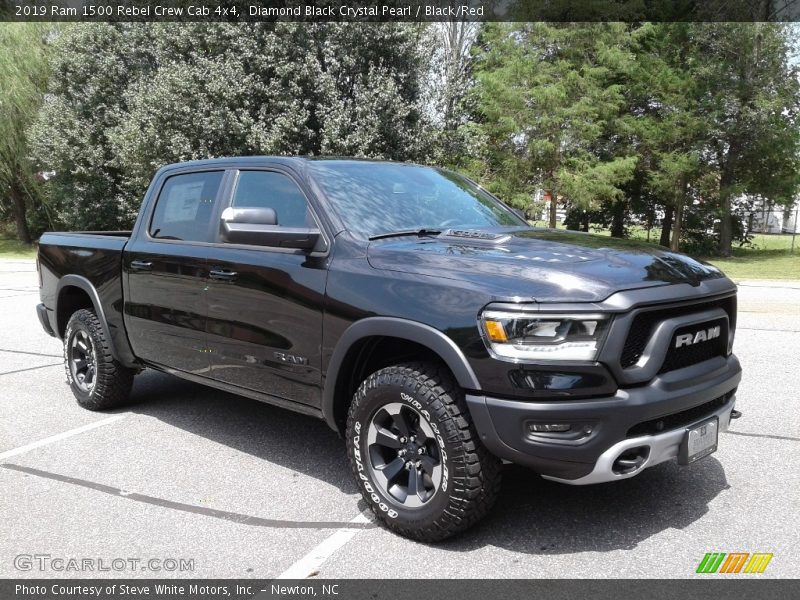 Front 3/4 View of 2019 1500 Rebel Crew Cab 4x4