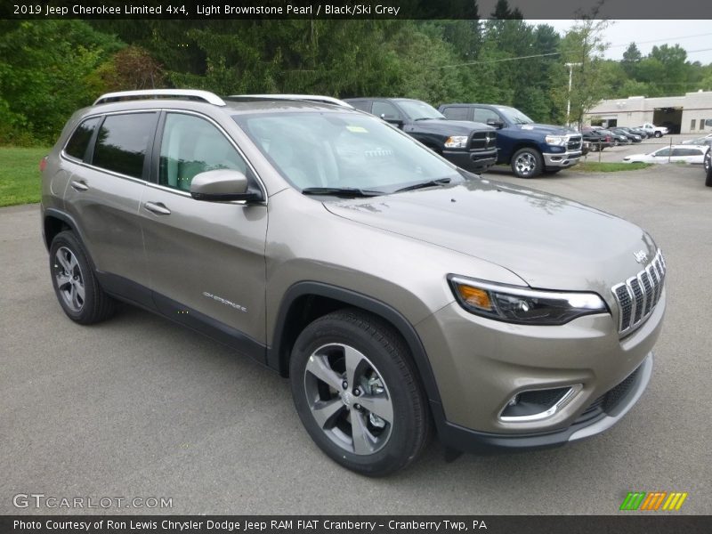 Light Brownstone Pearl / Black/Ski Grey 2019 Jeep Cherokee Limited 4x4