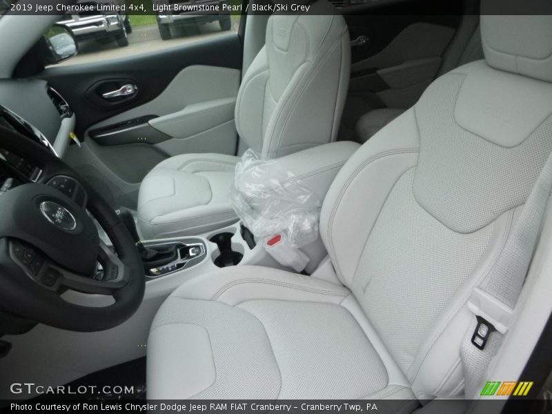 Light Brownstone Pearl / Black/Ski Grey 2019 Jeep Cherokee Limited 4x4