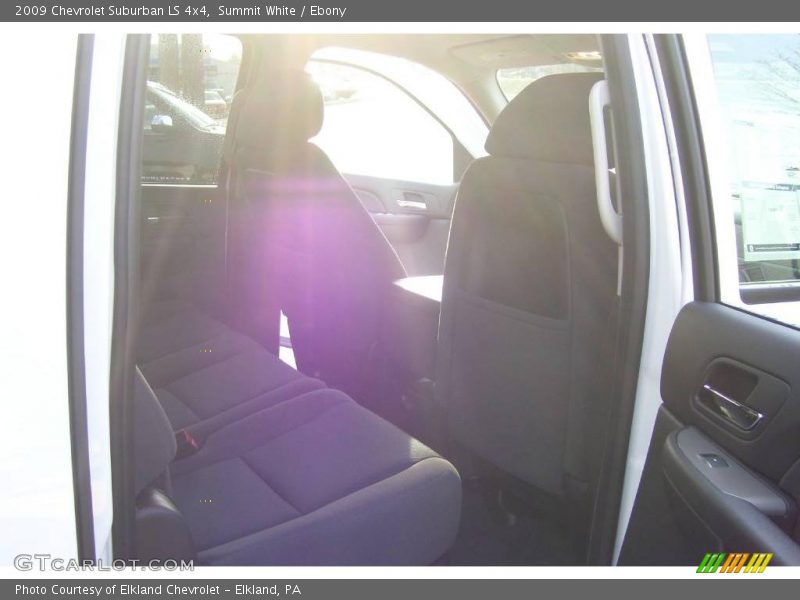 Summit White / Ebony 2009 Chevrolet Suburban LS 4x4