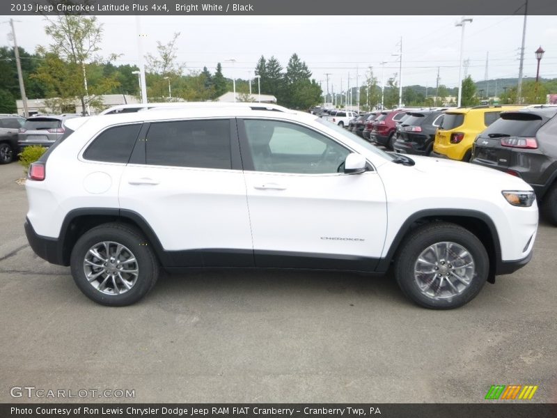 Bright White / Black 2019 Jeep Cherokee Latitude Plus 4x4