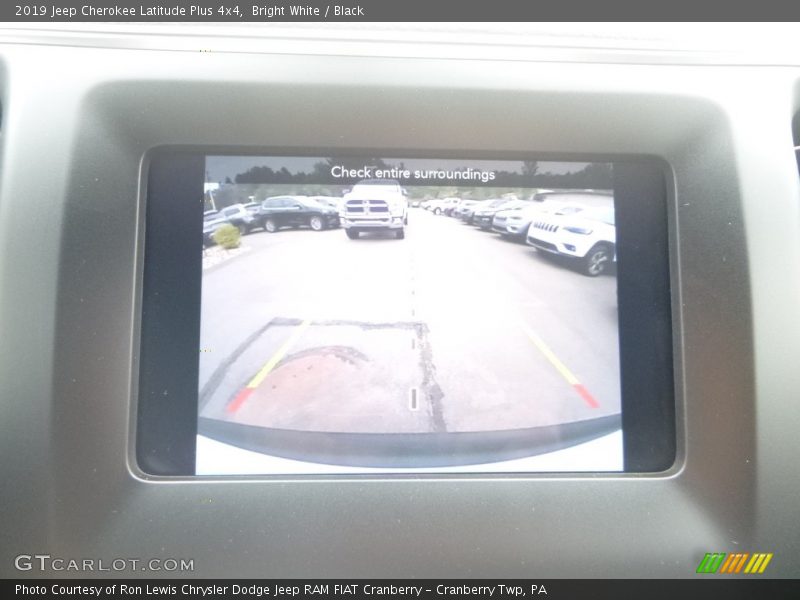 Bright White / Black 2019 Jeep Cherokee Latitude Plus 4x4