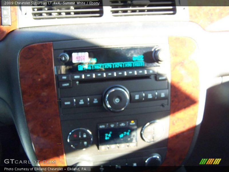 Summit White / Ebony 2009 Chevrolet Suburban LT 4x4