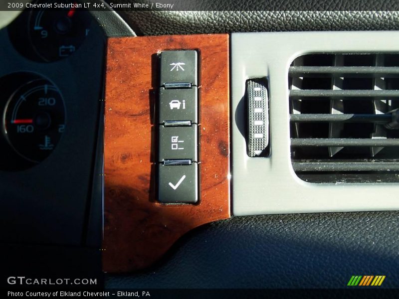 Summit White / Ebony 2009 Chevrolet Suburban LT 4x4