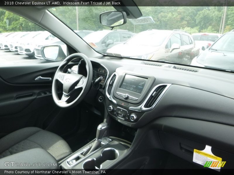 Iridescent Pearl Tricoat / Jet Black 2018 Chevrolet Equinox LT AWD
