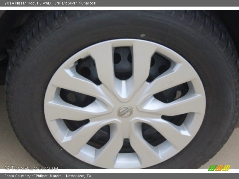 Brilliant Silver / Charcoal 2014 Nissan Rogue S AWD