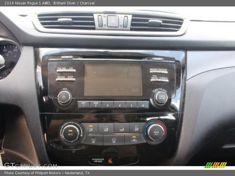 Brilliant Silver / Charcoal 2014 Nissan Rogue S AWD