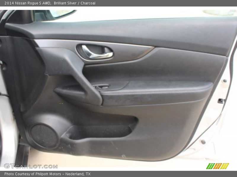 Brilliant Silver / Charcoal 2014 Nissan Rogue S AWD