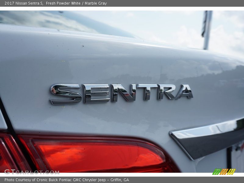 Fresh Powder White / Marble Gray 2017 Nissan Sentra S