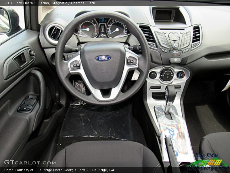 Magnetic / Charcoal Black 2018 Ford Fiesta SE Sedan