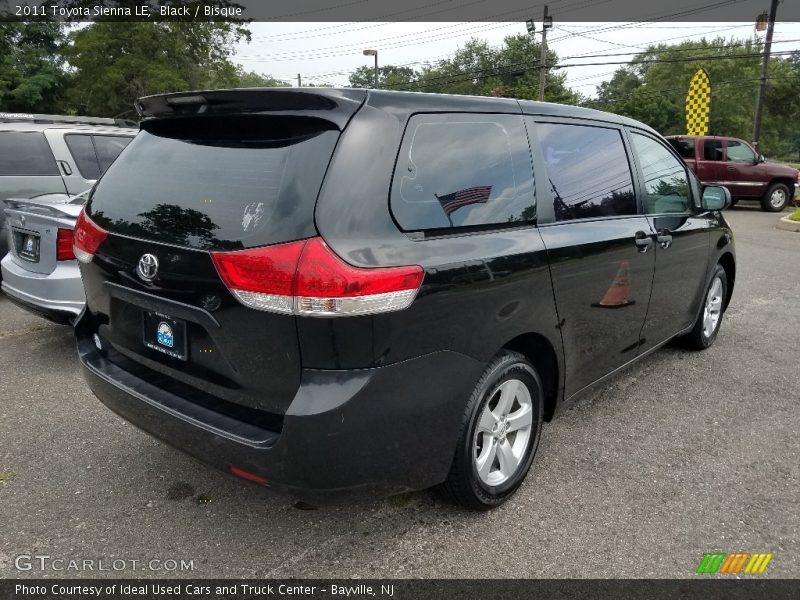 Black / Bisque 2011 Toyota Sienna LE