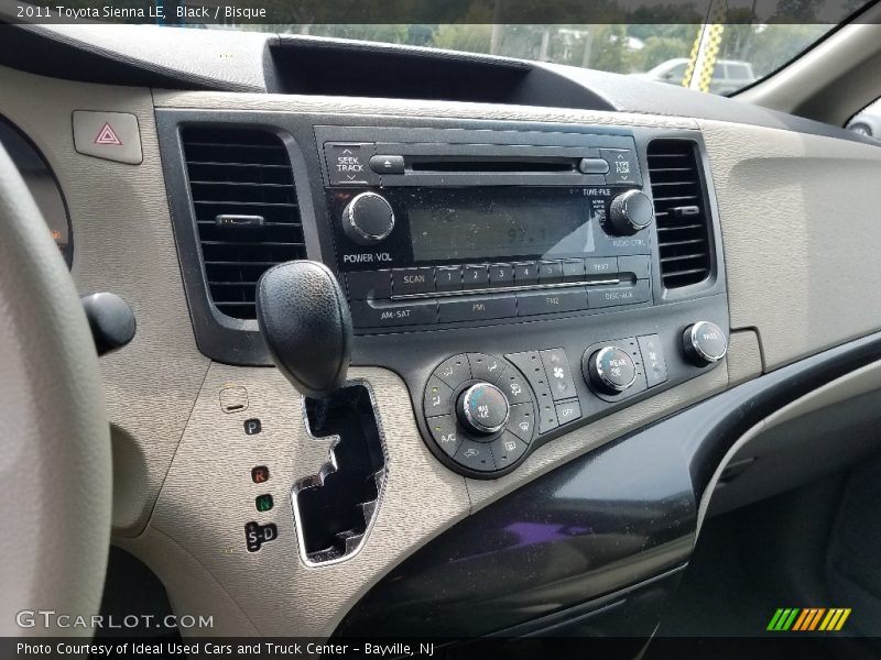 Black / Bisque 2011 Toyota Sienna LE